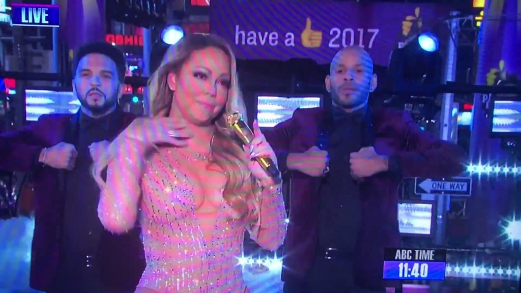 Mariah-Carey-NYE-performance-mess